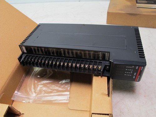GE Fanuc IC655MDL525A 16 Point Input Module, 115/230VAC FNOB - Picture 6 of 8