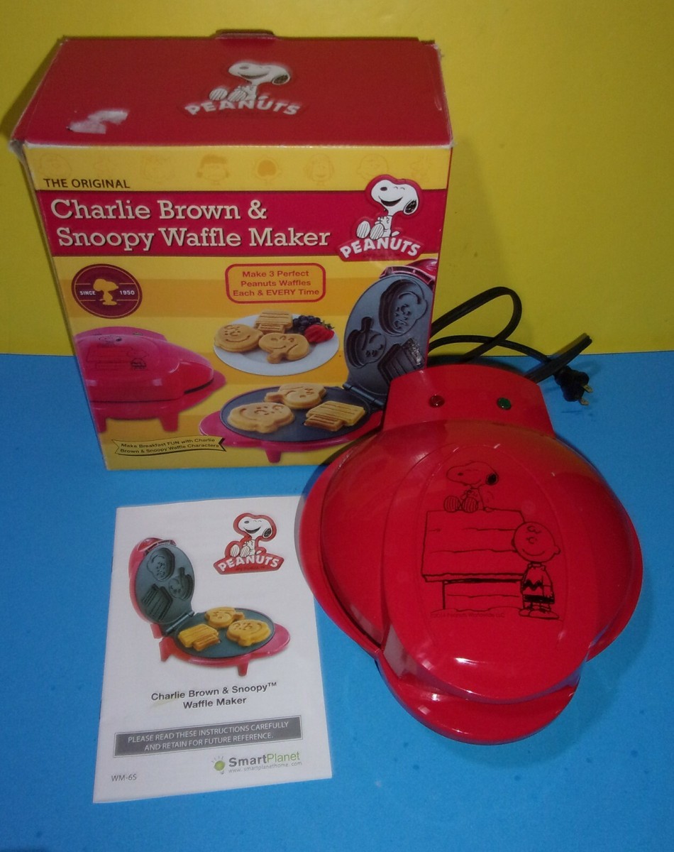 Smart Planet Original Peanuts Snoopy & Charlie Brown Waffle Maker WM-6S Red  | eBay UK Charlie Brown & Snoopy Waffle Maker