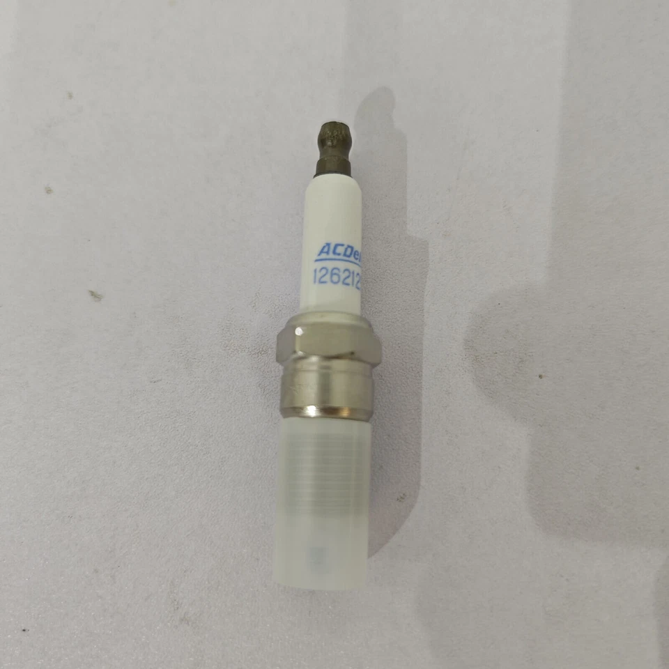 8Pcs OEM Iridium Spark Plugs LS1 LS2 LS3 LS6 L99 41-110 12621258 5.3L 6.0L 6.2L - Image 3 of 4