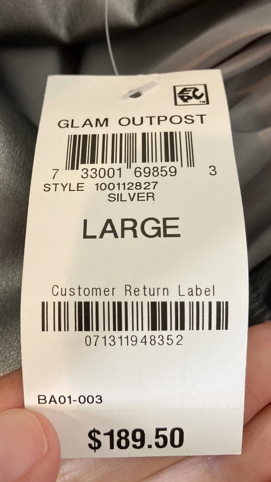 Casaco de couro sintético feminino International Concept novo com etiquetas US$ 189,50 tamanho G prata HG - Imagem 4 de 4