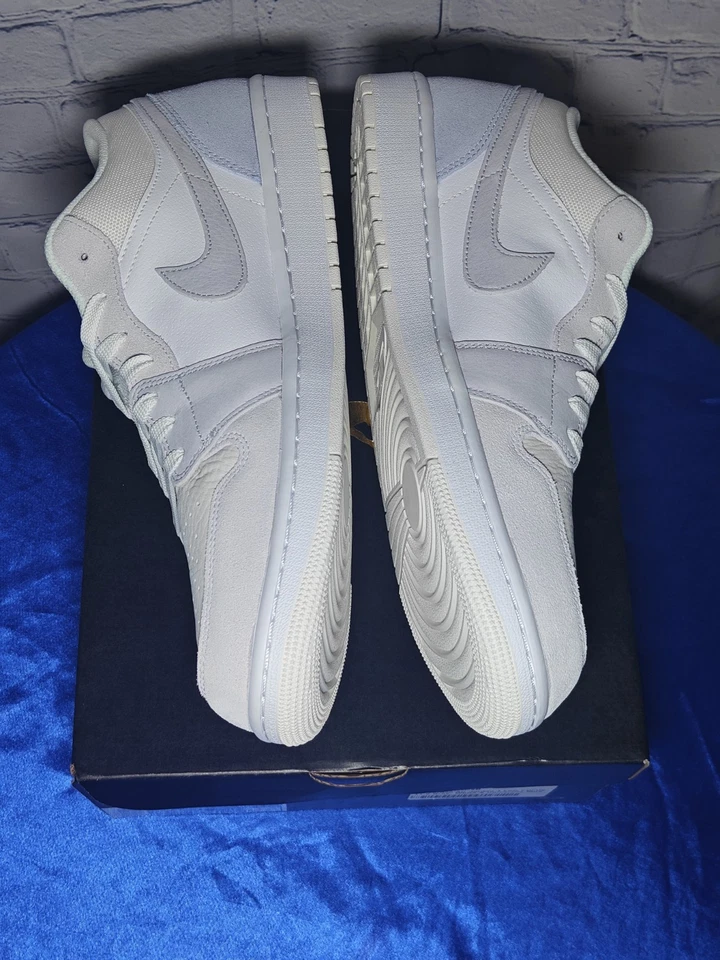 Air Jordan 1 Low 'Paris White Sky' (CV3043-100) - Talla 12,5 para hombre Foto 3 de 4