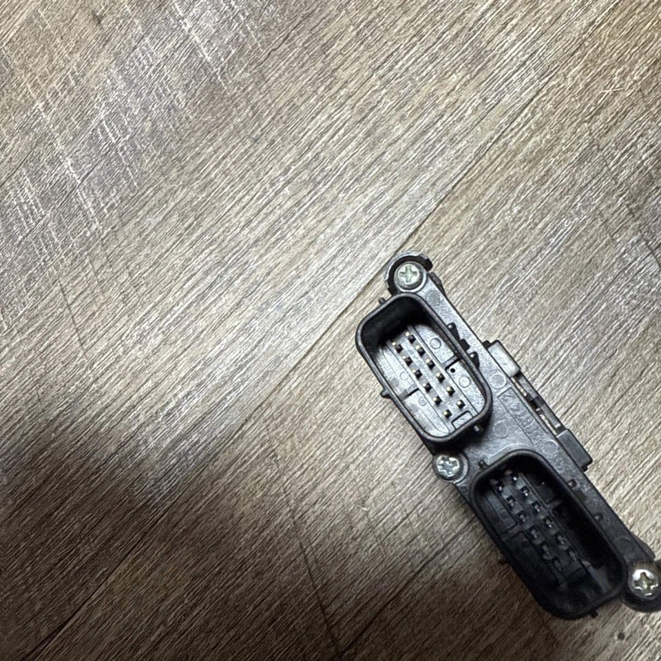 Módulo de detección de ocupación por computadora Toyota 89952-35011 OEM usado: se adapta a Scion Camry Foto 4 de 4