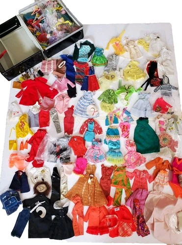 1960s VINTAGE ORIGINAL BARBIE CLOTHES LOT HUGE COLLECTION