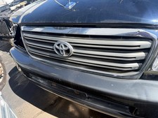 2003 Toyota Land Cruiser Front Grille Oem W Emblem 100 Series 03-07 2003 Toyota Land Cruiser Front Grille Oem W Emblem 100 Series 03-07