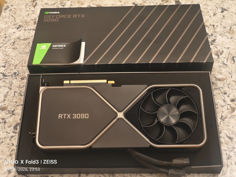 NVIDIA GeForce RTX 3090 Founders Edition 24GB GDDR6X GDDR6X Graphics Card