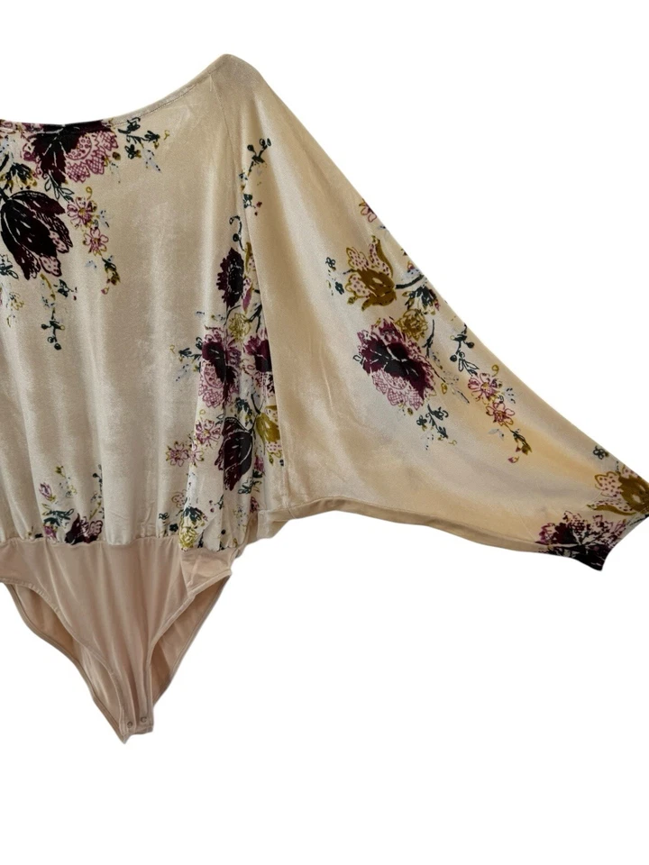 Body Free People Terciopelo Íntimamente Floral Talla L Beige Manga Dolman Marrón Foto 2 de 4