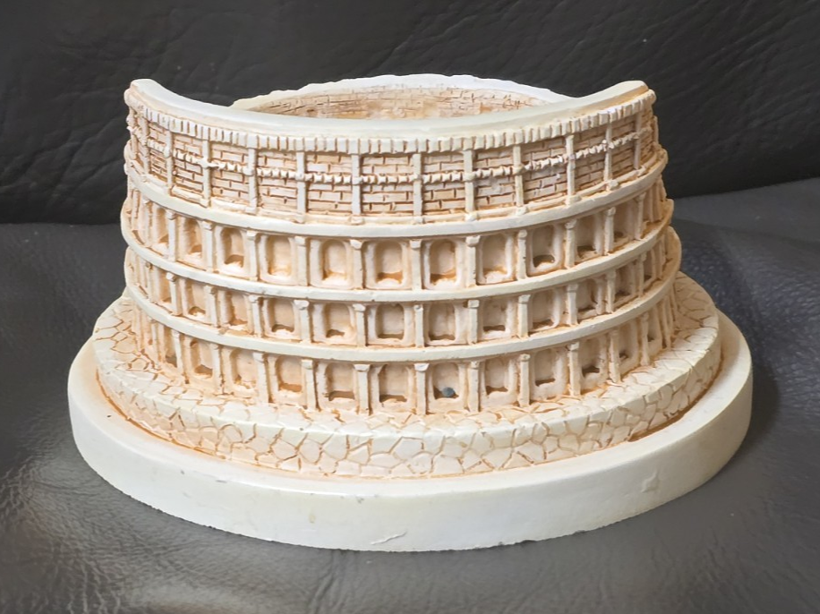 コロッセオ 置物 Vintage Colosseum Rome Resin Souvenir Mini Replica Il Colosseo