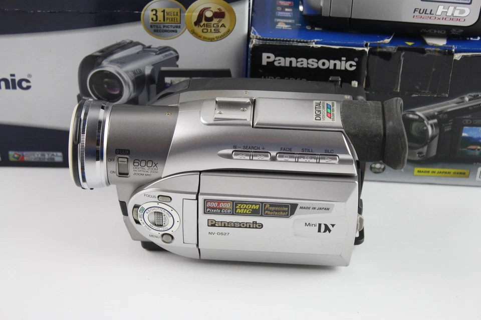 Vintage Handheld Video Cameras Inc Panasonic NV-DS27B Working x 3 - Image 4 of 4