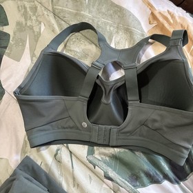 🔥 Victoria's Secret Lot GREEN 5 ITEMS! Including 1 NWT Tank Top