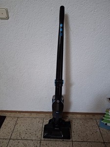 Quigg 2-in-1 Akku-Staubsauger MD 18418 mit Ladestation und Handstaubsauger