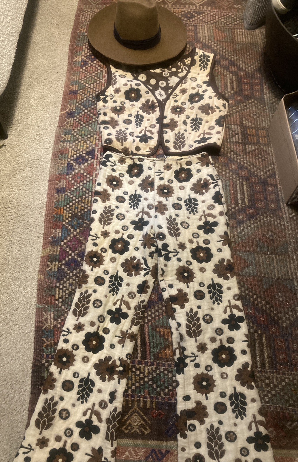 2pc Vest Pants suit Set Womens S Brown Tapestry bell bottom 70s Floral Vtg daisy
