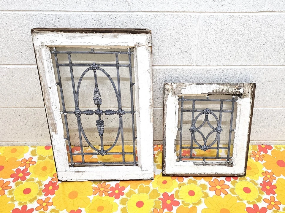 VINTAGE  SMALL CLEAR GLASS WINDOWS (2) TWO PANEL GOOD COND. NICE LOOK ORIG.FRAME - Image 4 of 4