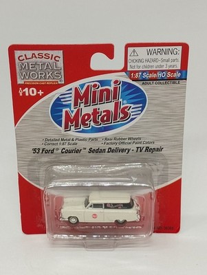 Classic Metal Works Mini Metals 1:87 HO Scale 1953 Ford Courier Sedan TV Repair