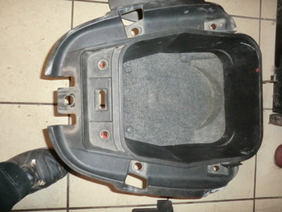 A3. Yamaha YP 125 FI Majesty Feature Map Helmfach Staufach