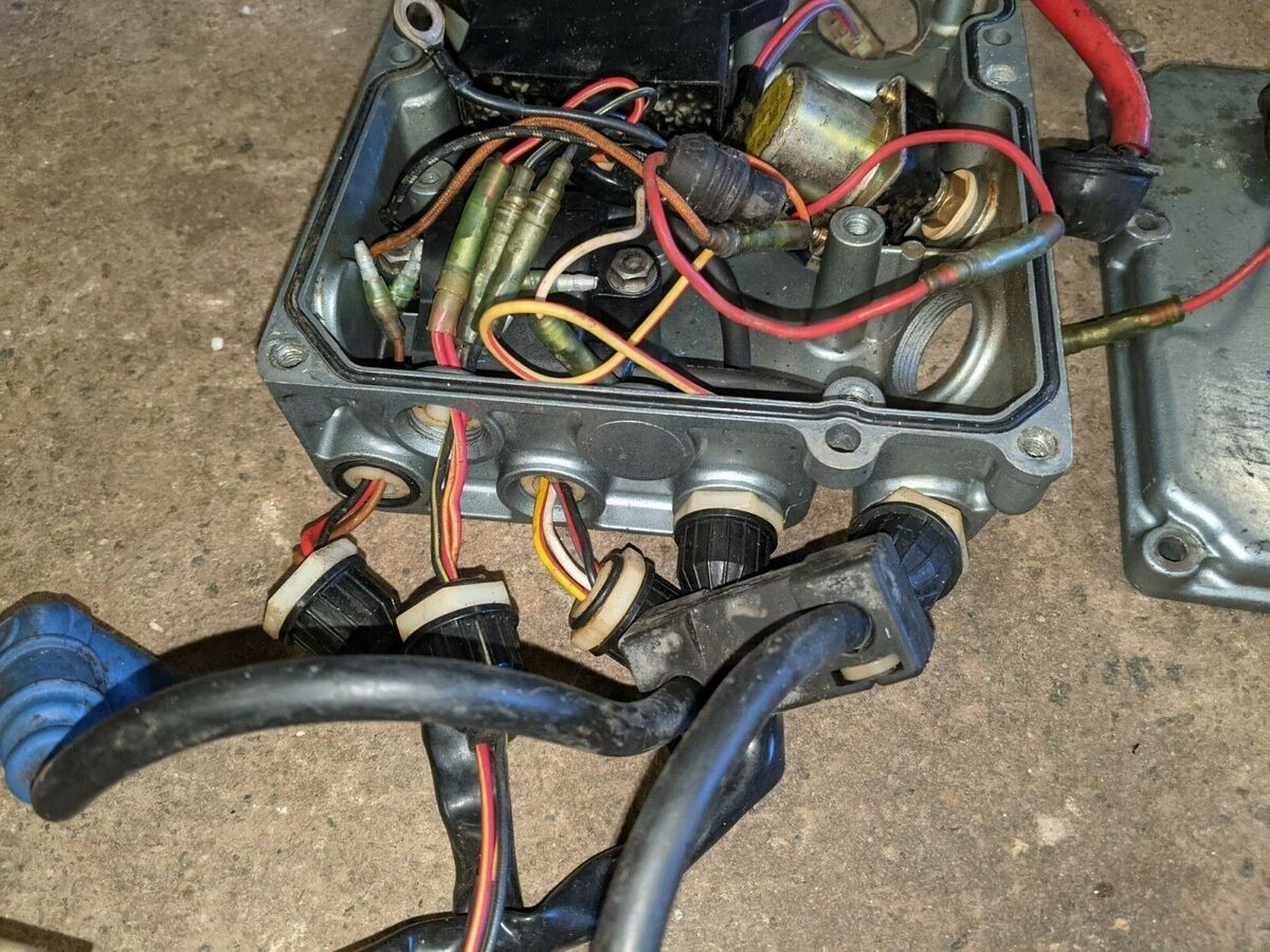 Kawasaki 92-95 SX 750 electrical box igniter brain box CDI Kawasaki 92-95 SX 750 electrical box igniter brain box CDI