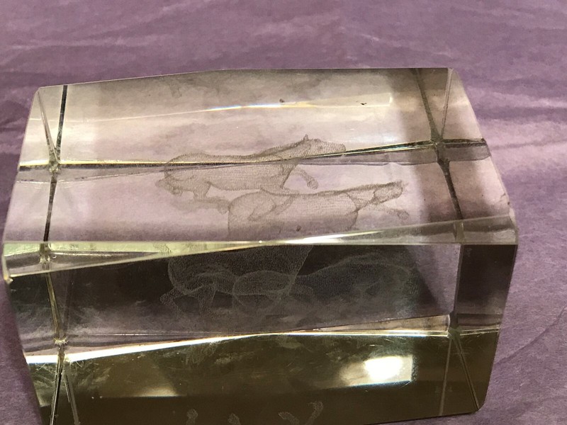 Horse paperweight 3 1/4" tall x 2" wide weight 1lb 2 oz clear Etched Cut glass