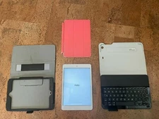 Apple iPad mini 2, 16GB, Wi-Fi, 7.9in - Silver - bundle