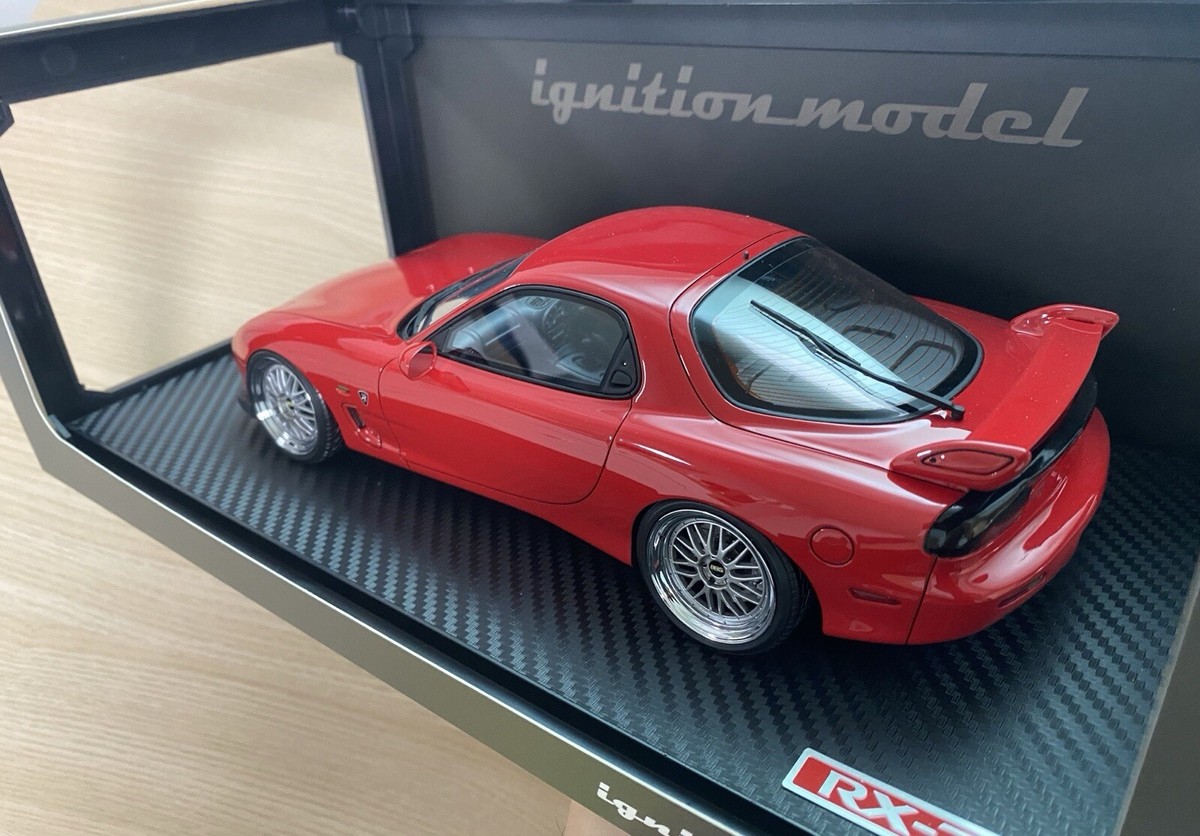 イグニッションモデル　FD3S 1/18 イグニッションモデル 1/18 マツダ RX-7 (FD3S) スピリットR