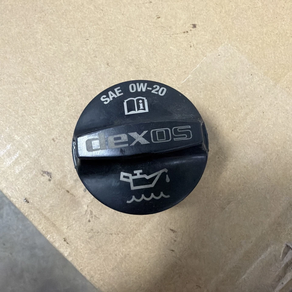 NUEVA TAPA DE LLENADO DE ACEITE DE MOTOR GM genuina apta para Silverado Sierra Suburban Escalade Foto 3 de 3