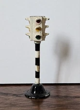 1 Vintage Back & White Dinky Toy 4 Way Traffic Light Made In England by Meccano