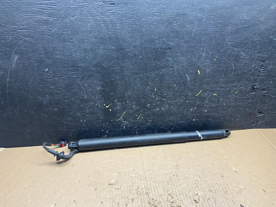 Kia Sorento 2016-2020 puerta levadiza soporte puntal eléctrico OEM T1769 DG Foto 2 de 4