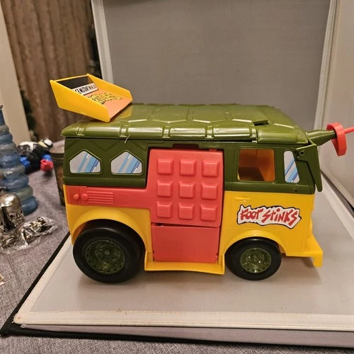 TEENAGE MUTANT NINJA TURTLES VAN PARTY WAGON VAN 1989 PLAYMATES