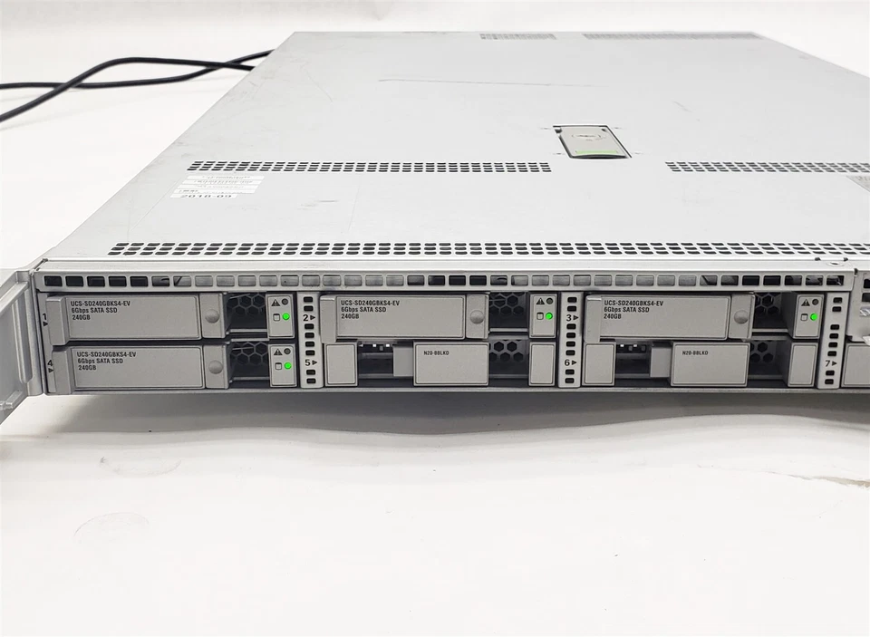 Cisco UCSC-C220-M4S UCS-C220-M4 Server E5-2667 V4 3.20GHz CPU 24GB 4*240GB SSD - Image 3 of 4