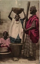 CPA AK SENEGAL Fortier 1036 Afrique Occidentale- Pileuse de Couscous (812021)