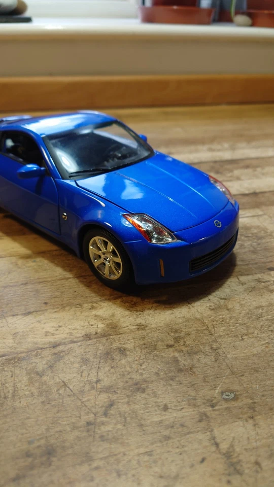 ERTL Joyride Fast And Furious 2003 Nissan Z Die Cast 1/18 1:18 Blue  - Image 4 of 4