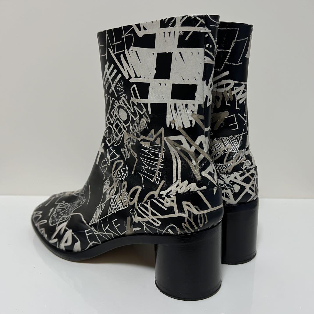 大人気 Maison Margiela Tabi Painted Boots s-l1200.jpg