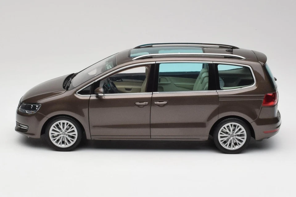 110051001 VW Volkswagen Sharan Roble Marrón Metálico Minichamps 1/18 Foto 4 de 4