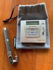 Panasonic SJ-MR220 MD Walkman Portable Player with Toshiba Recording Microphone