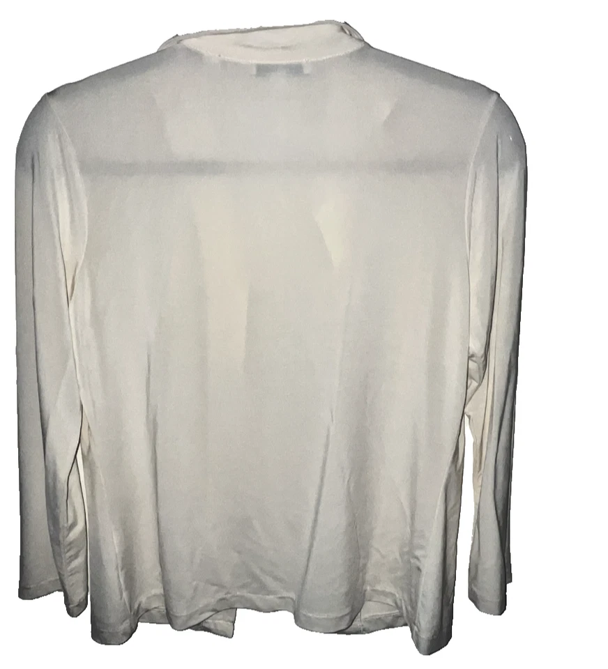 Blusa Vince Feminina Pequena Bege Branca Mescla de Seda Manga Longa Botão para Cima - Imagem 2 de 3