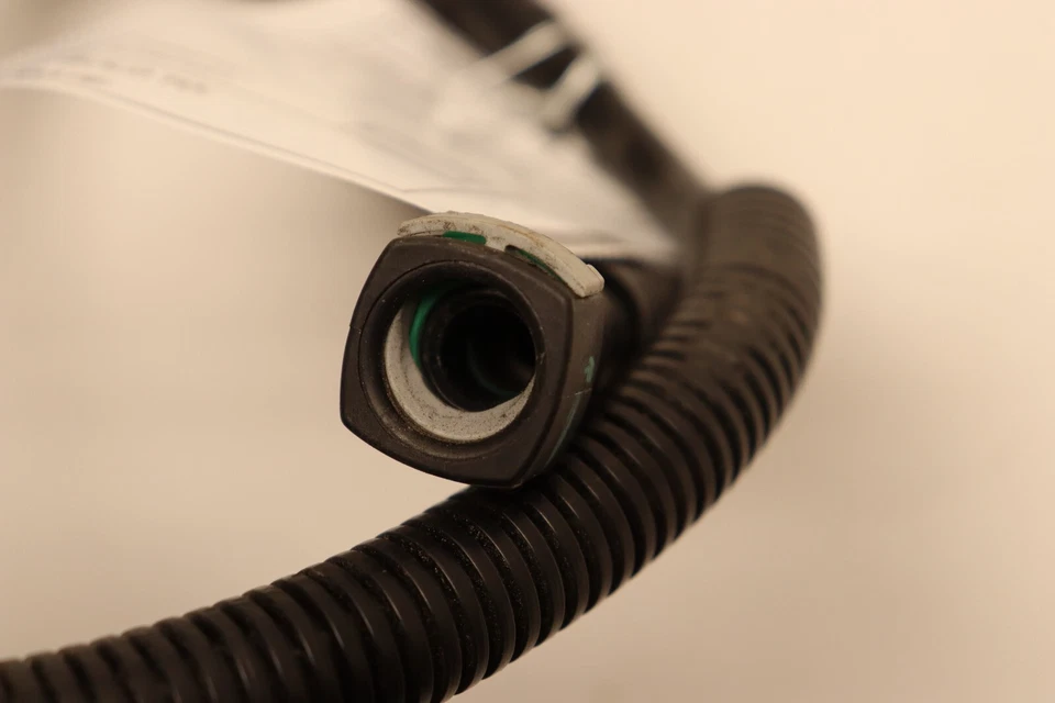 Chevrolet Tahoe 2015-2019 5,3 L sistema de alimentación de combustible flexible manguera OEM Foto 3 de 4