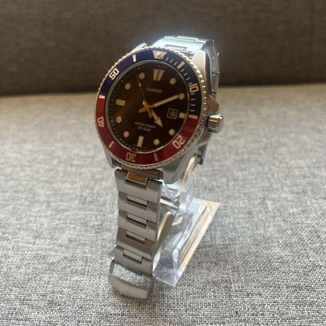 最低価格の CASIO Divers COLOR\