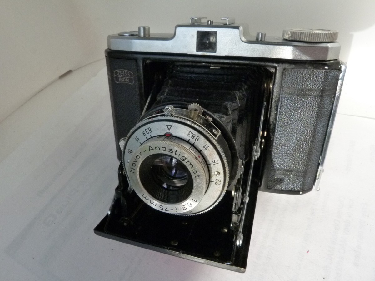 VINTAGE Zeiss Ikon Nettar Film Camera, Novar Anastigmat 75