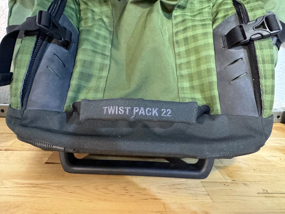 Mochila de viagem Eagle Creek Twist Pack 22 rodas 22” vertical - Imagem 3 de 4