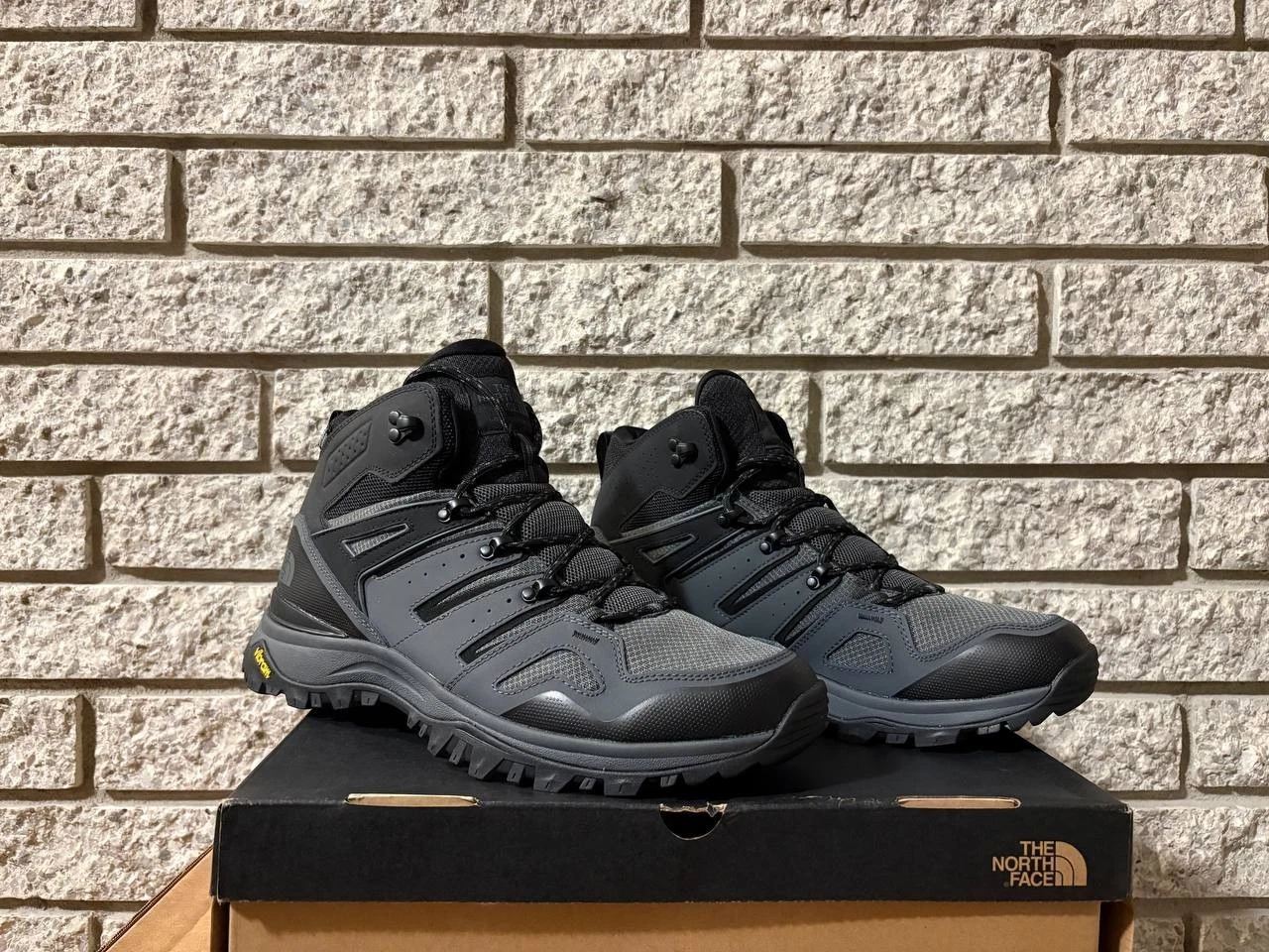 The North Face Hedgehog Fastpack II Mid WP Men’s Hiking Boots Black – 12.5