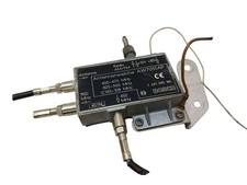 AUDI A8 D2 4D2, 4D8 Antennenverstärker  7691290185 4.17 Petrol 220kw 29771263