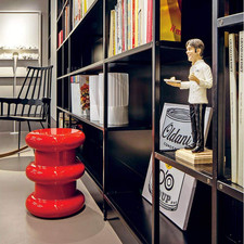 [£333] Kartell Pilastro Stool | Design by Ettore Sottsass | Red | Made in Italy