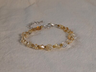 Radiant Glow: Citrin Armband mit eleganten Goldakzenten