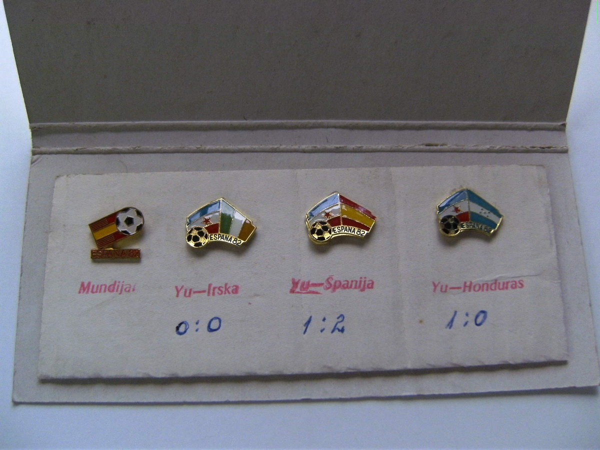 España　入手困難!レア　FIFA ピンバッジ Espana 82 FIFA World cup 82-Fifth Group: Yug, Espana,Honduras