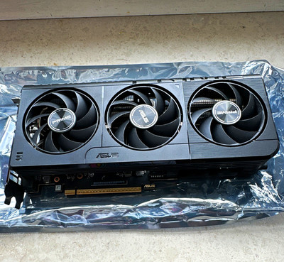 ASUS NVIDIA GeForce 5060 Grafikkarte Triple-Fan Lüfter/Kühlkörper HDMI DP DVI