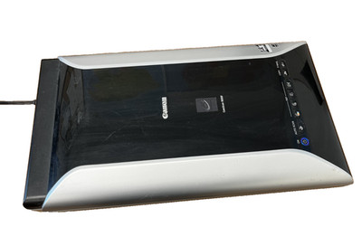 Canon CanoScan 9000F Color Image Scanner