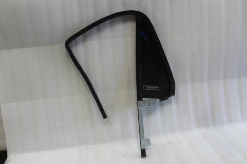 Chevrolet Blazer 1996 lado derecho del pasajero puerta trasera ventilación ventana de vidrio + moldura Foto 2 de 4