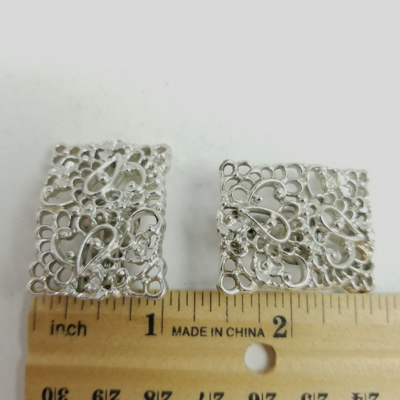 Vintage Big Rectangular Silver Tone Filigree Clip… - image 4