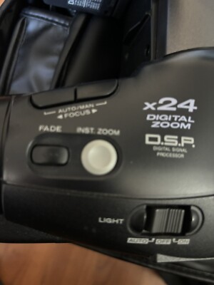 Hitachi ビンテージ　平成レトロ VM-3700A VHS ビデオカメラ Hitachi VHS Video Camera Recorder Model No. VM-3700A & Accessories