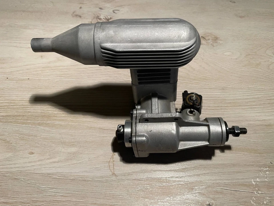 K & B  .61 R/C Model Air Plane Engine, Pumper & Muffler  Part No. 6535 - Image 2 of 3