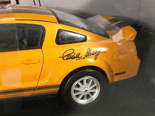 Artículos de colección Shelby Ford Mustang SVT Cobra GT500 2007 naranja/plateado 1:18 Shelby - Imagen 3 de 5
