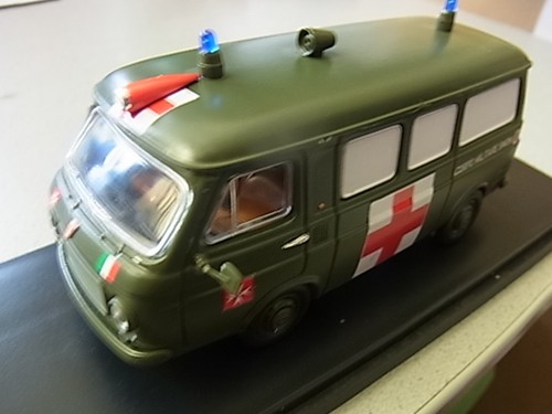 Fiat 238 Ambulanza SMOM Sovrano Militare Ordine Di Malta Rio 1:43 RIO4443 Modell - Picture 2 of 8